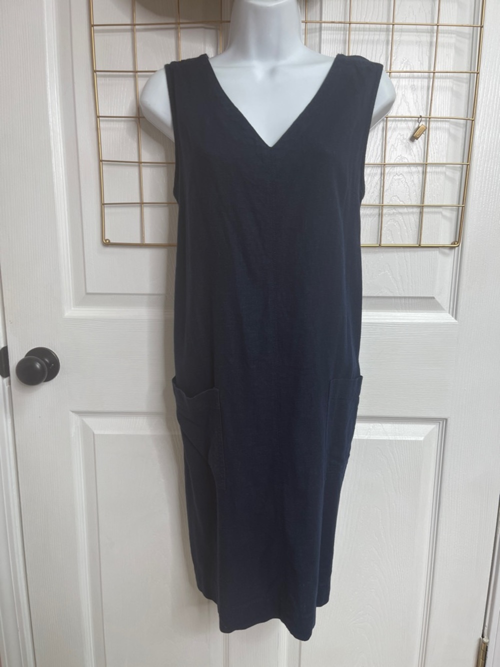 Linen Blend Sleeveless V-Neck Shift Dress in Navy with Pockets Size 14